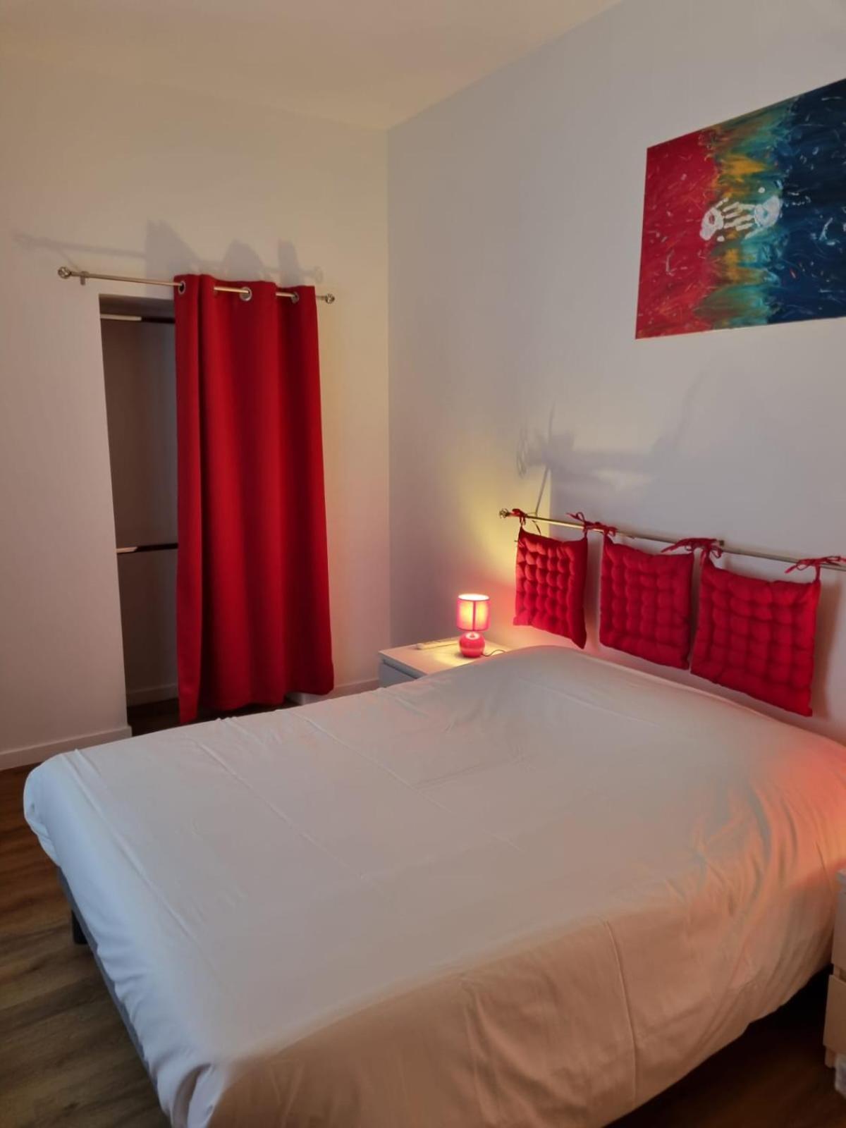 Au Petit Ronceraie Apartment บลัวส์ ภายนอก รูปภาพ